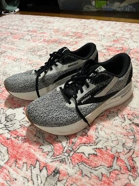 Brooks Gray and Black Men's Running Shoes - Adrenaline GTS - SZ 10
